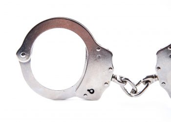 handcuffs 1462610652muw