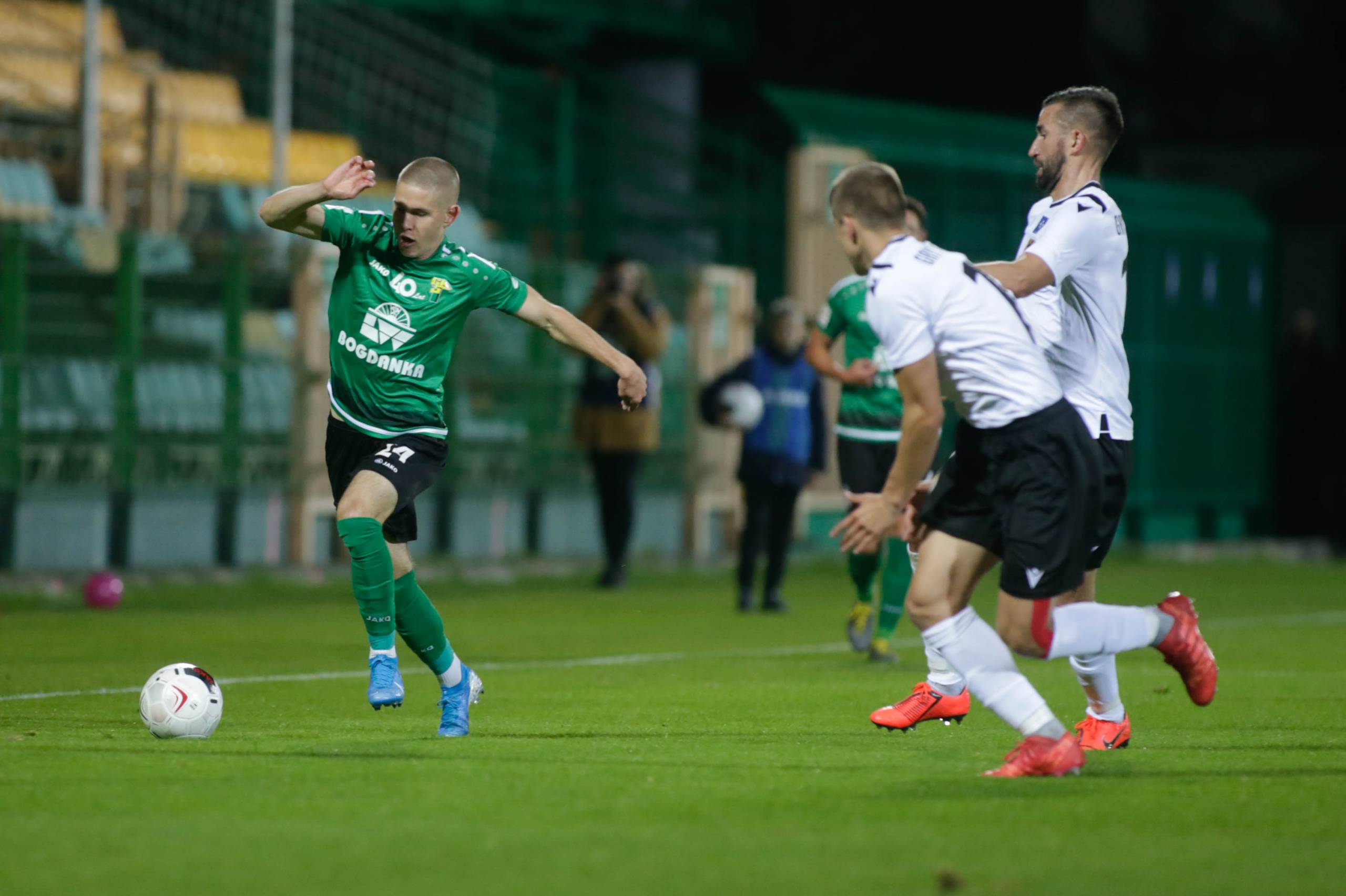 Górnik Łęczna podejmie Widzew Łódź. Słuchaj relacji na ...