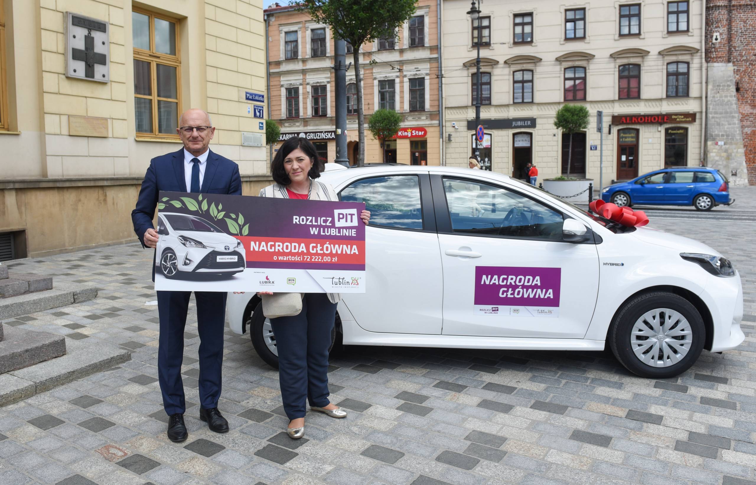 „Rozlicz PIT w Lublinie” samochód hybrydowy trafił do