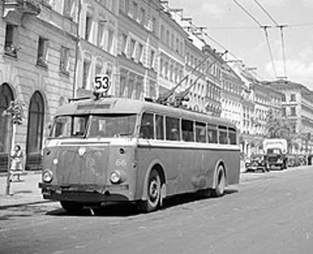 240px lowa w602a 66 trolleybus line 53 warsaw 2023 01 04 180912