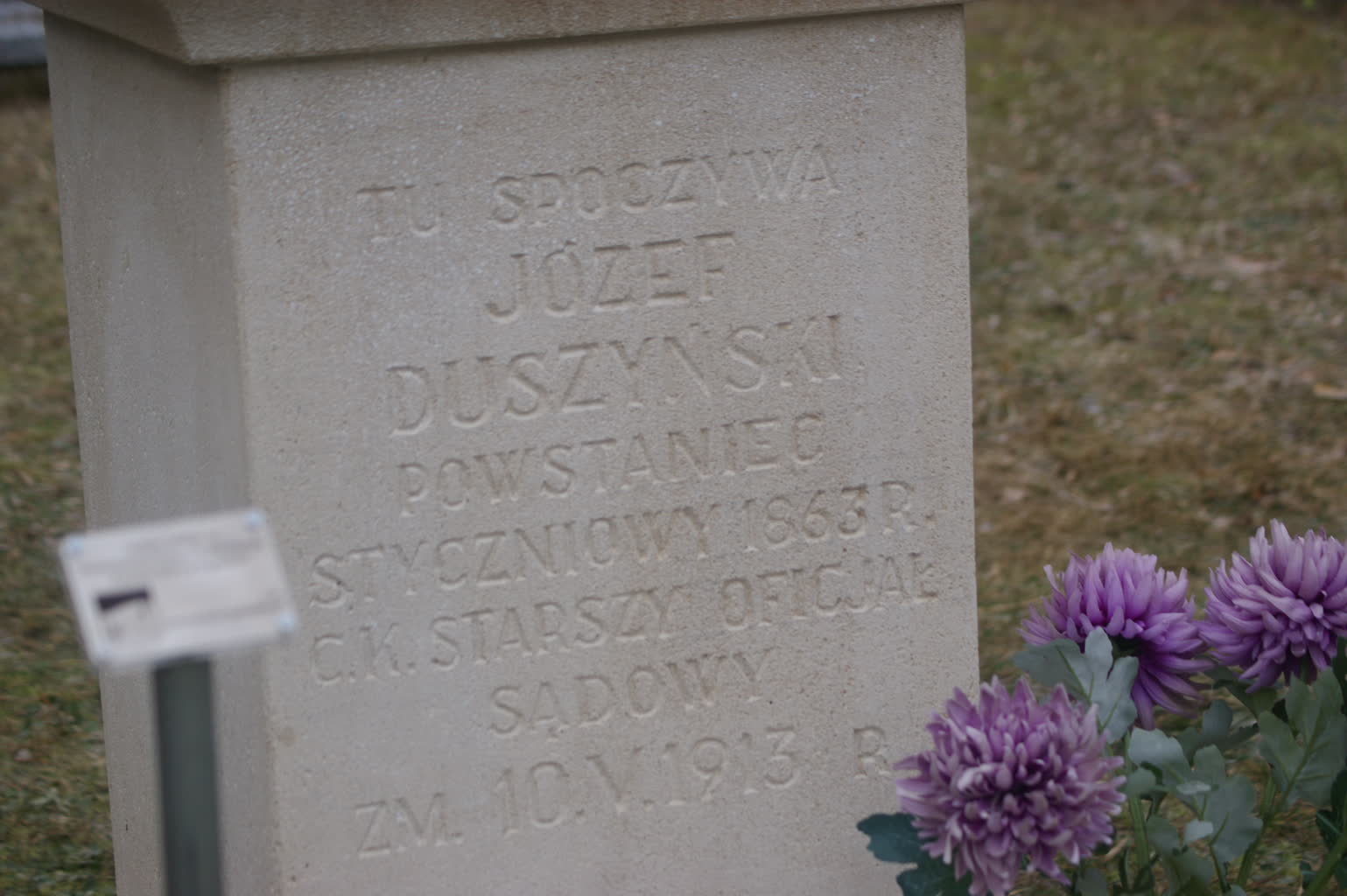 Upamiętnili bohatera. W Hrebennem poświęcono odrestaurowany nagrobek powstańca styczniowego 3 DSC00341.JPG