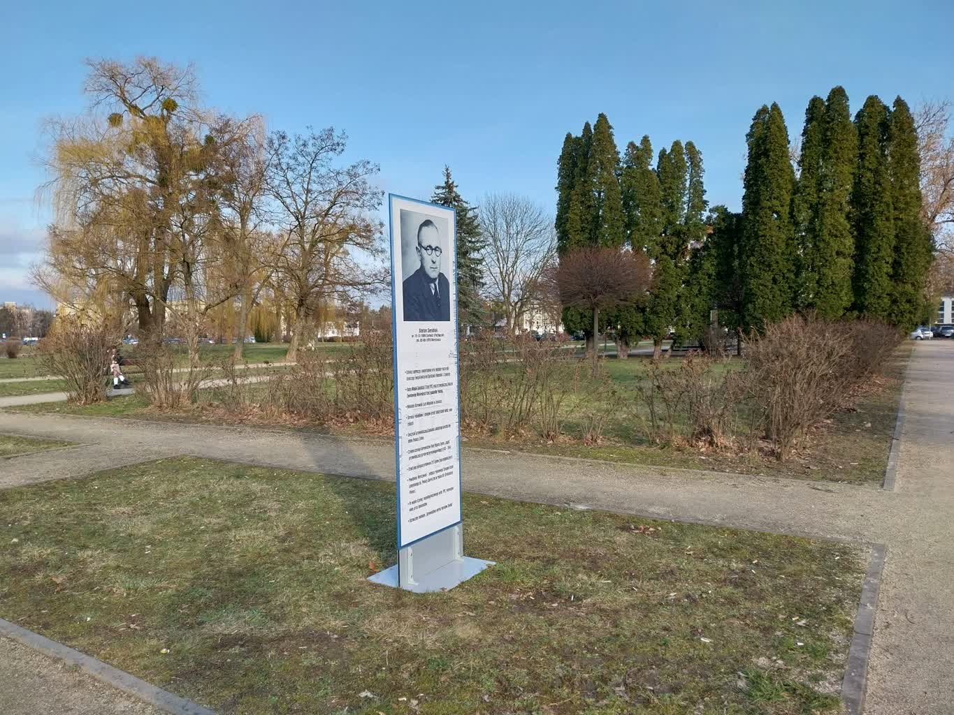 Spór o skwer w Zamościu. Będą dwie nazwy? 3 332884135_729715861893155_6515985504793700041_n.jpg