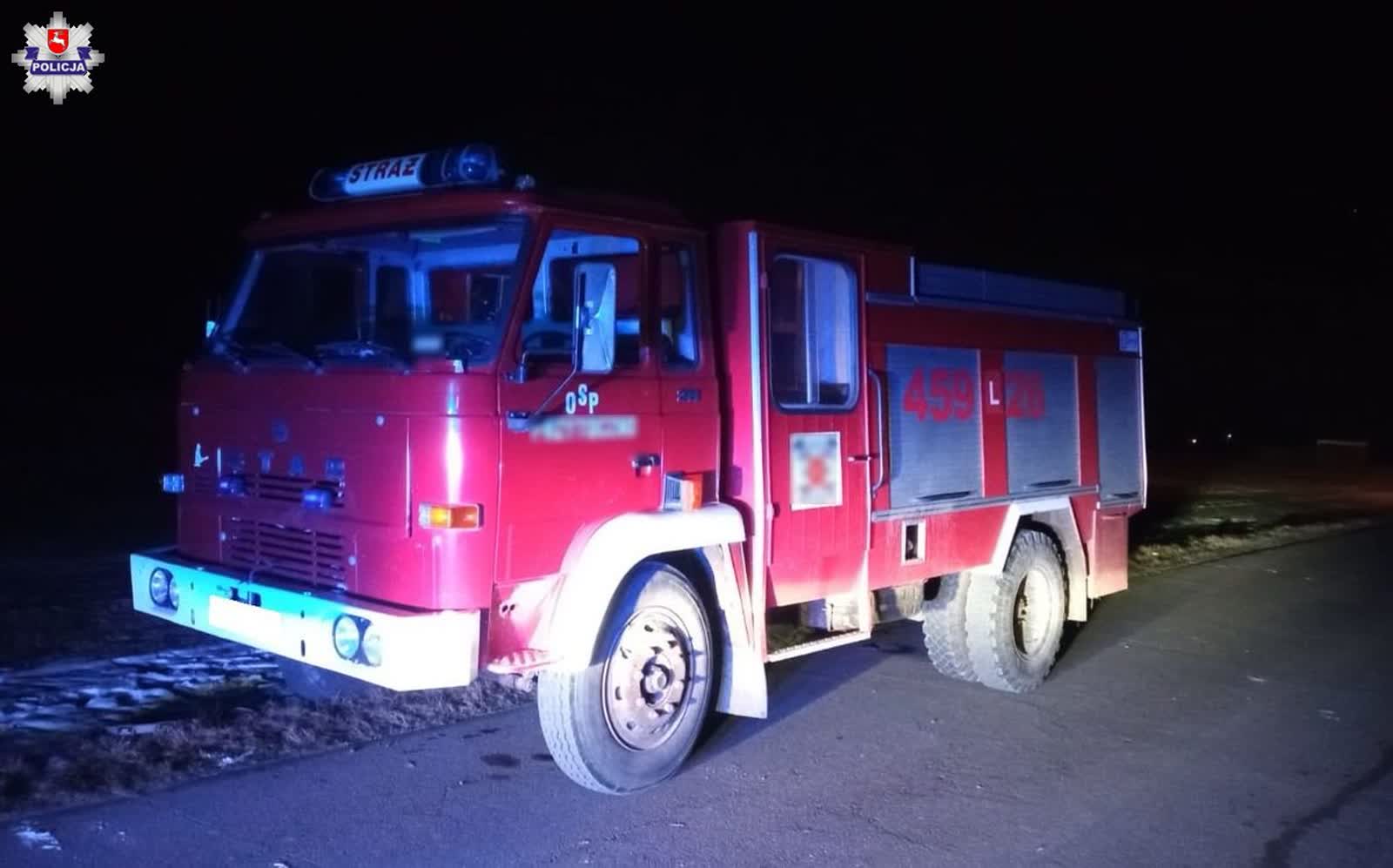 Prowadził wóz strażacki bez uprawnień. Przewoził pijanych znajomych 2 68-216428.jpg