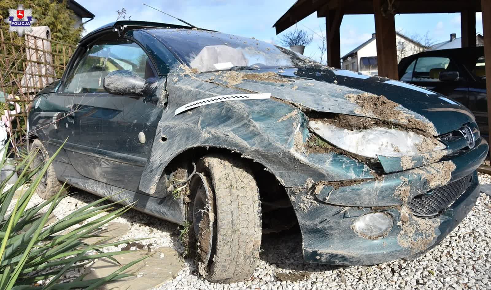 Pijana 19-latka wjechała do rowu i dachowała 3 68-216779.jpg