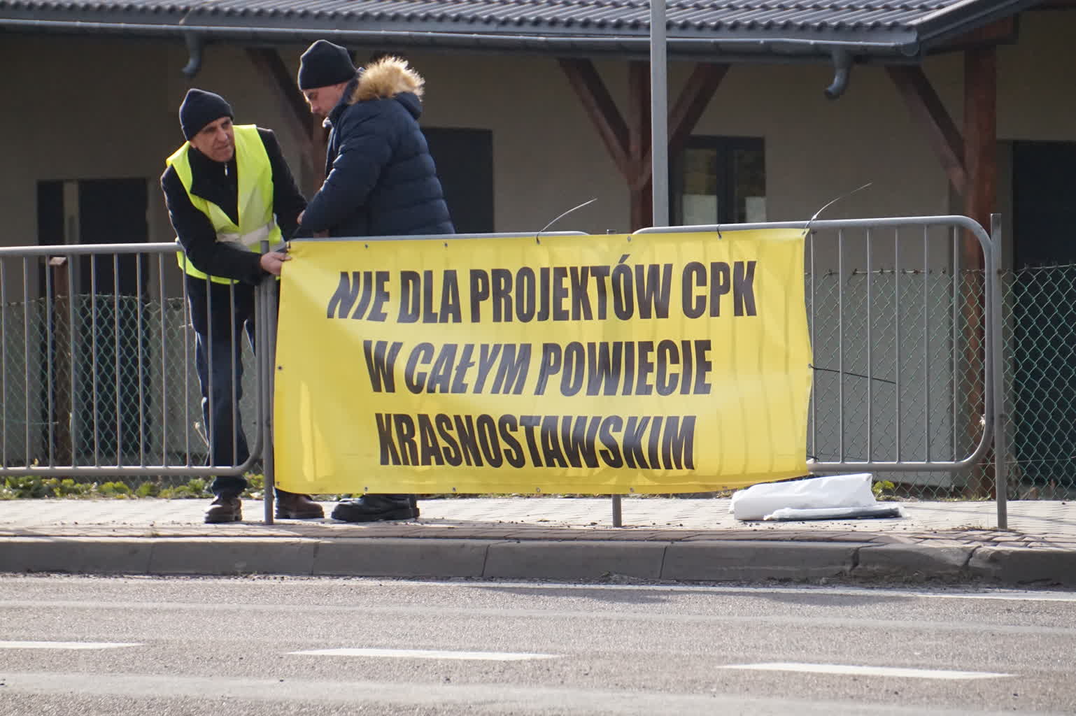 Przeciwko budowie linii kolejowej. Protest mieszkańców w Wólce Orłowskiej 2 DSC07942.JPG