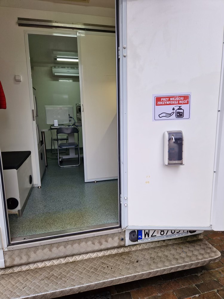 „Skupiamy się na wykryciu na wczesnym etapie cukrzycowego obrzęku plamki". W trasę po regionie wyruszy "okobus" 3 fe93770b-626a-4dd2-8e8b-b7fcac839921.jpg