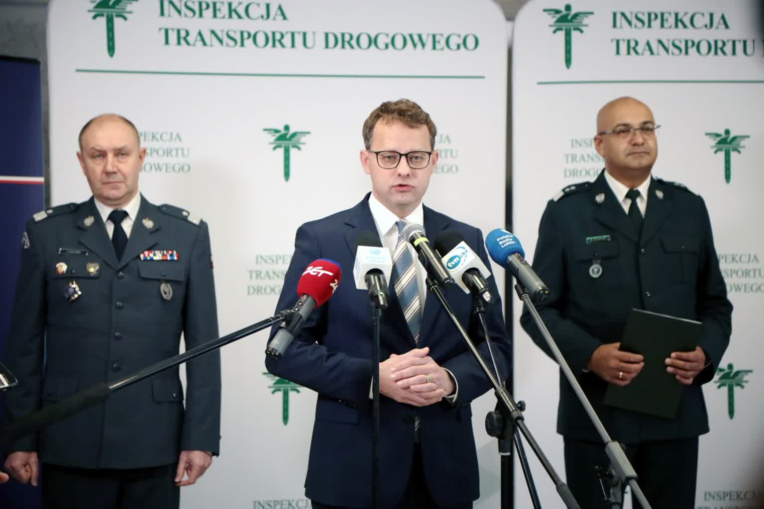 Licealiści w areszcie śledczym. Poznawali zasady bezpieczeństwa w ruchu drogowym 2 pm_ARESZT-060223-025.jpg