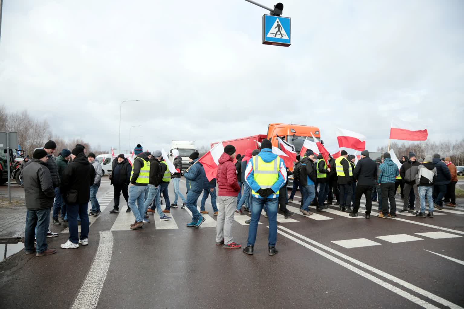 Protest w Dorohusku. Rolnicy grożą całkowitym zablokowaniem granicy 2 pm_protest-020223-006-2023-02-02-133344.jpg