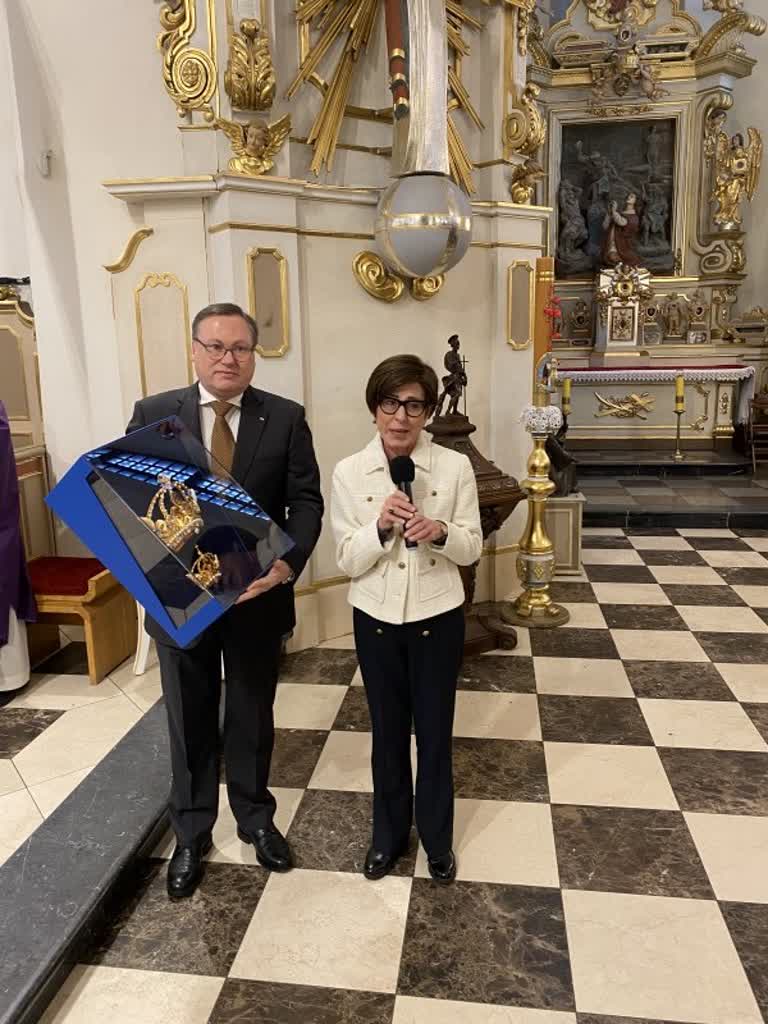 Cudowny obraz w Kodniu: nowe papieskie korony po 300 latach 3 333035603_571183848294891_5169272572947834442_n.jpg