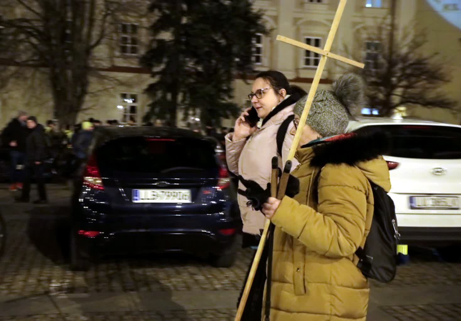 „Niech nadzieja towarzyszy wszystkim, którzy idą”. Pątnicy na szlaku Ekstremalnej Drogi Krzyżowej 2 pm_EDK-170323-021.jpg