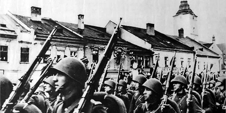 polish infantry marching 1939 2023 03 16 101022