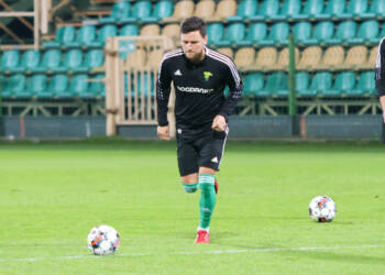 0y6a4962 2023 04 04 193446