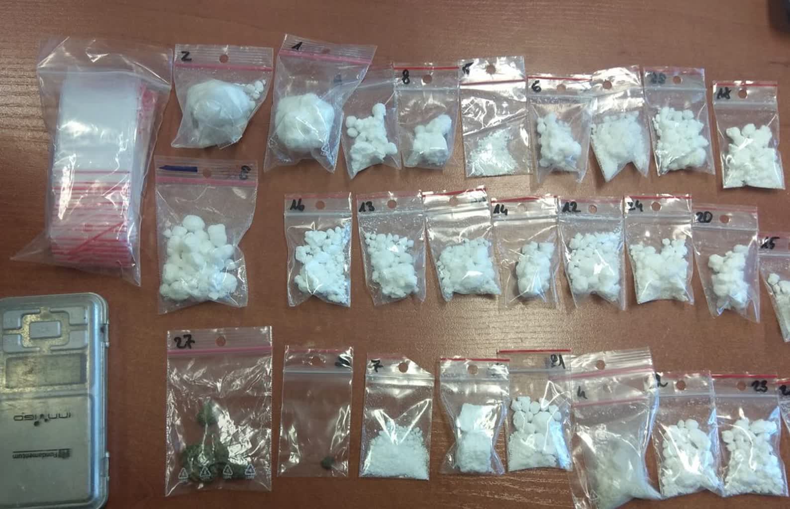 Kradzież i narkotyki. W ręce policji wpadł też paser 3 343-218633.jpg