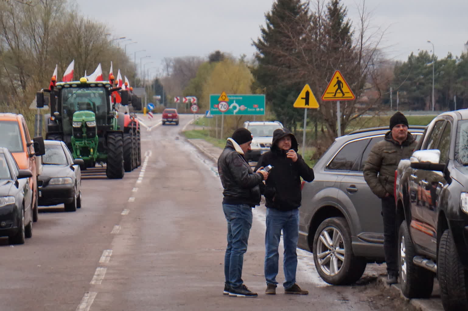 Protestujący o tarczy dla polskiego rolnictwa: Tyle było obietnic, że teraz trudno w cokolwiek wierzyć 2 DSC00994.JPG
