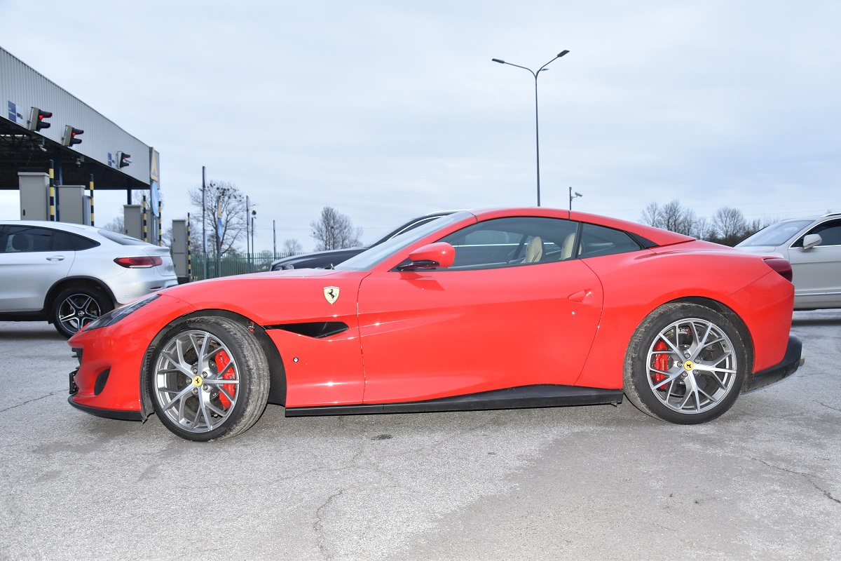 Ferrari zatrzymane w Kukurykach. To najdroższy pojazd, jaki udało się odzyskać w tym roku na wschodniej granicy 3 fp11043.JPG