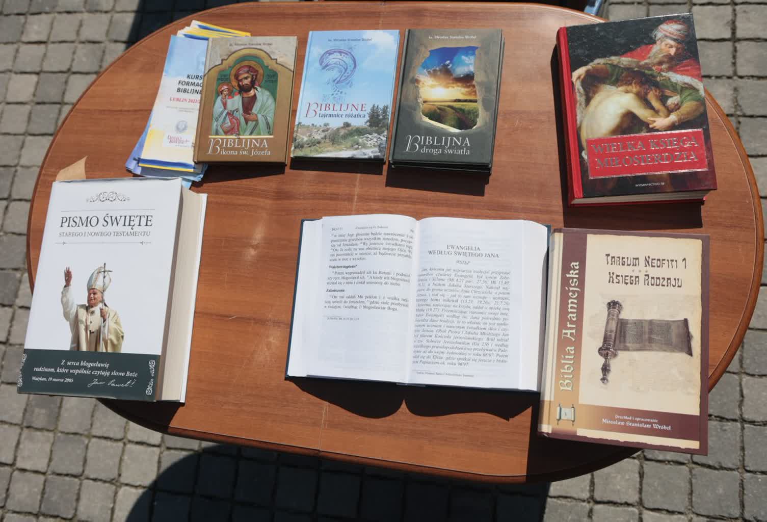 "Rozważania skupione będą wokół Ewangelii według św. Jana". Rozpoczyna się XV Ogólnopolski Tydzień Biblijny 2 pm_pismo-230423-001-2023-04-23-141301.jpg