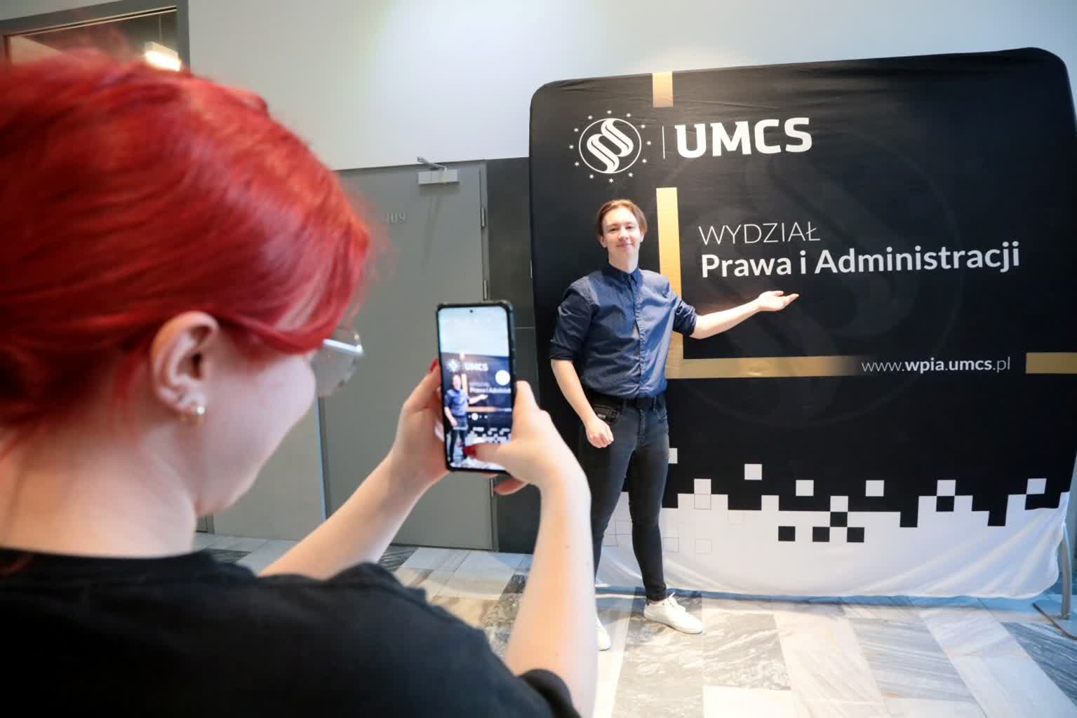 Poczuli się jak w sądzie. Licealiści poznają pracę prawników 2 pm_PRAWO-130423-009.jpg