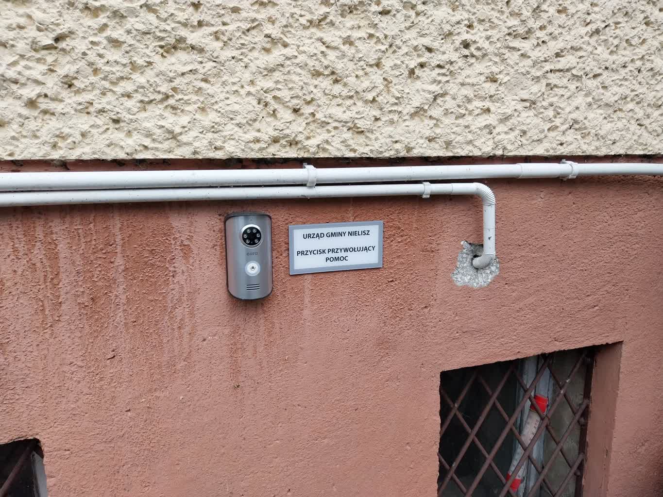 Nielisz: urząd wprowadził udogodnienia dla osób z niepełnosprawnościami 2 345432657_192956503607685_249369984659869557_n.jpg