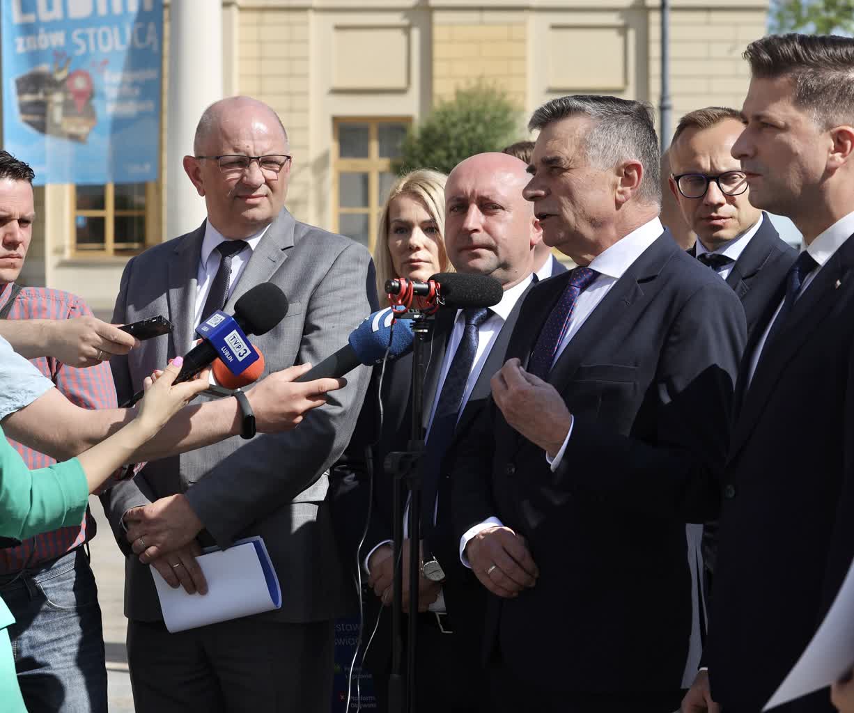 Waloryzacja 500 plus czy darmowe autostrady. Lubelscy działacze PiS o propozycjach programowych 2 F768591C-0EDC-414E-B9FE-2508CC329D9B.jpeg