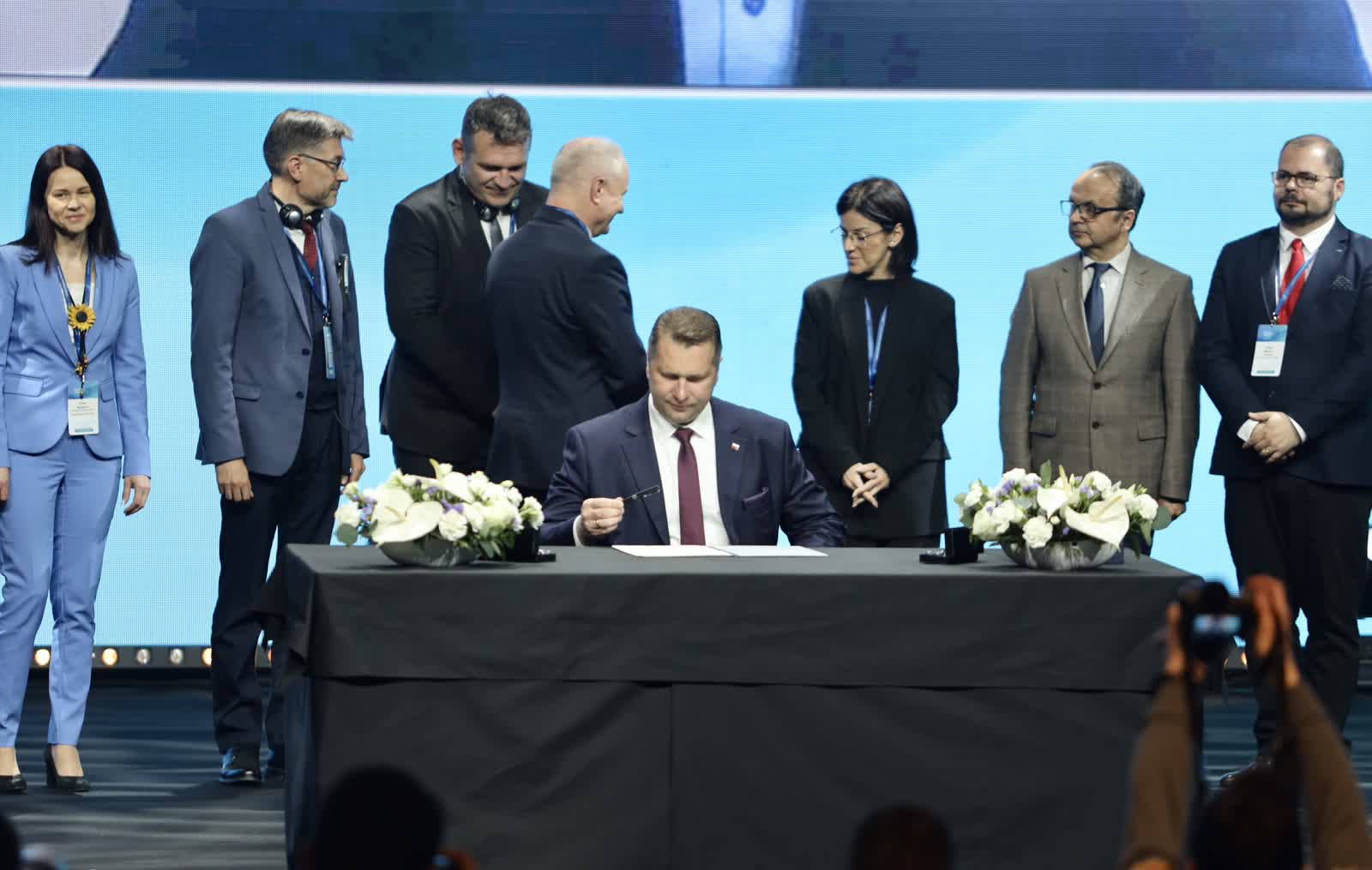 Minister Czarnek: Trzeba zbadać, dlaczego dochodziło do nieszczęść, które nas uwsteczniły 2 trójmorze.jpg