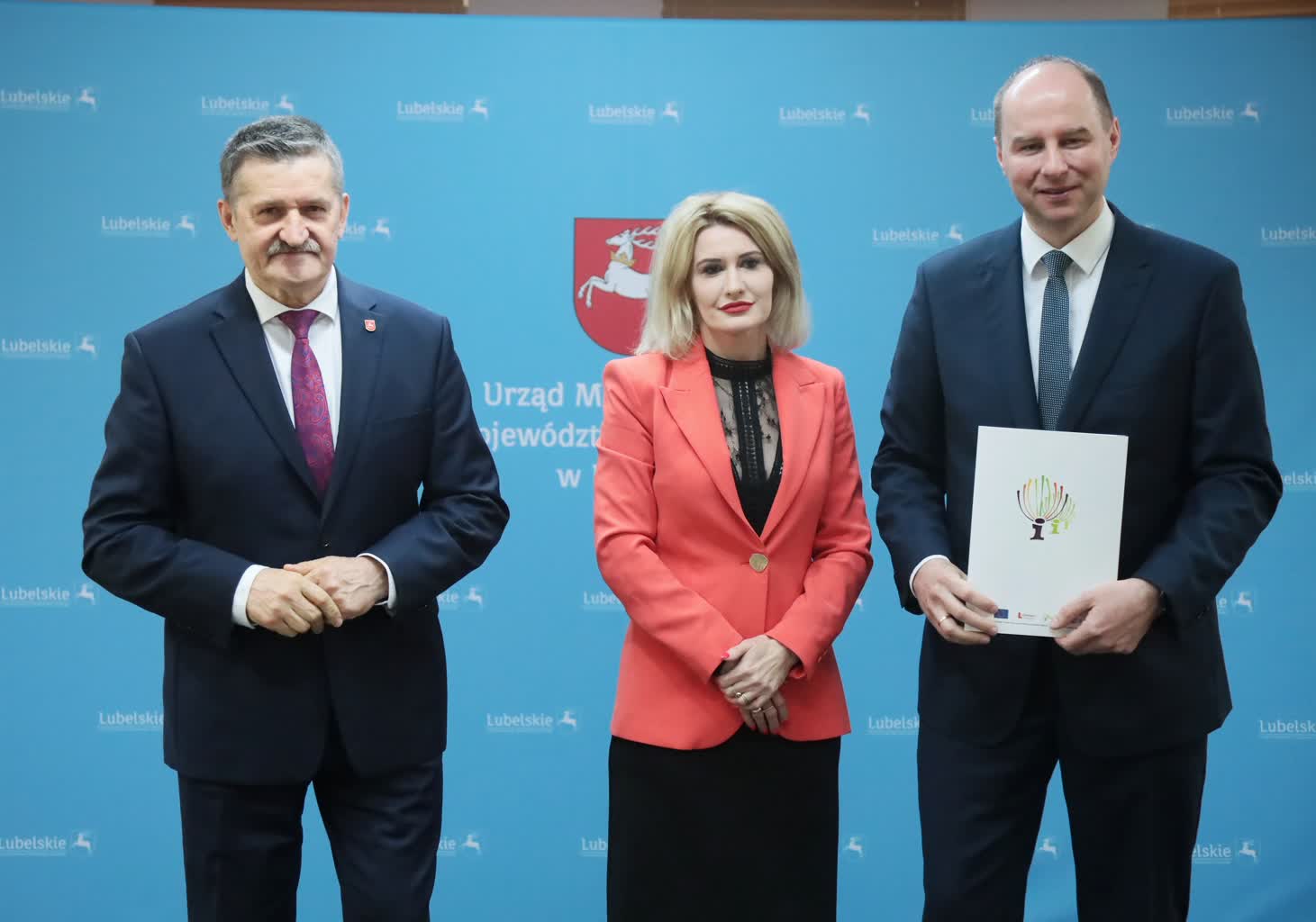 Lubelskie: samorządy z dofinansowaniem na rozwój obszarów wiejskich 2 UMOWY-090523-022.jpeg