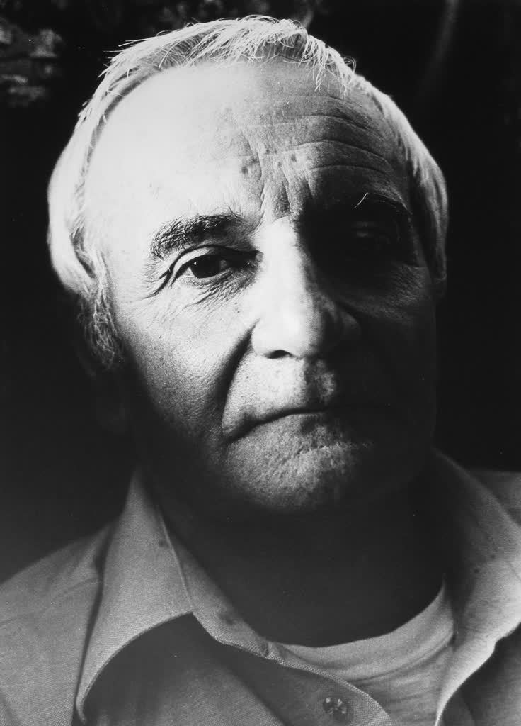 11.06.2023 Bolesław Lutosławski – alchemia portretu 2 2 Lindsay Anderson, w domu, Londyn 1982 (1).jpg