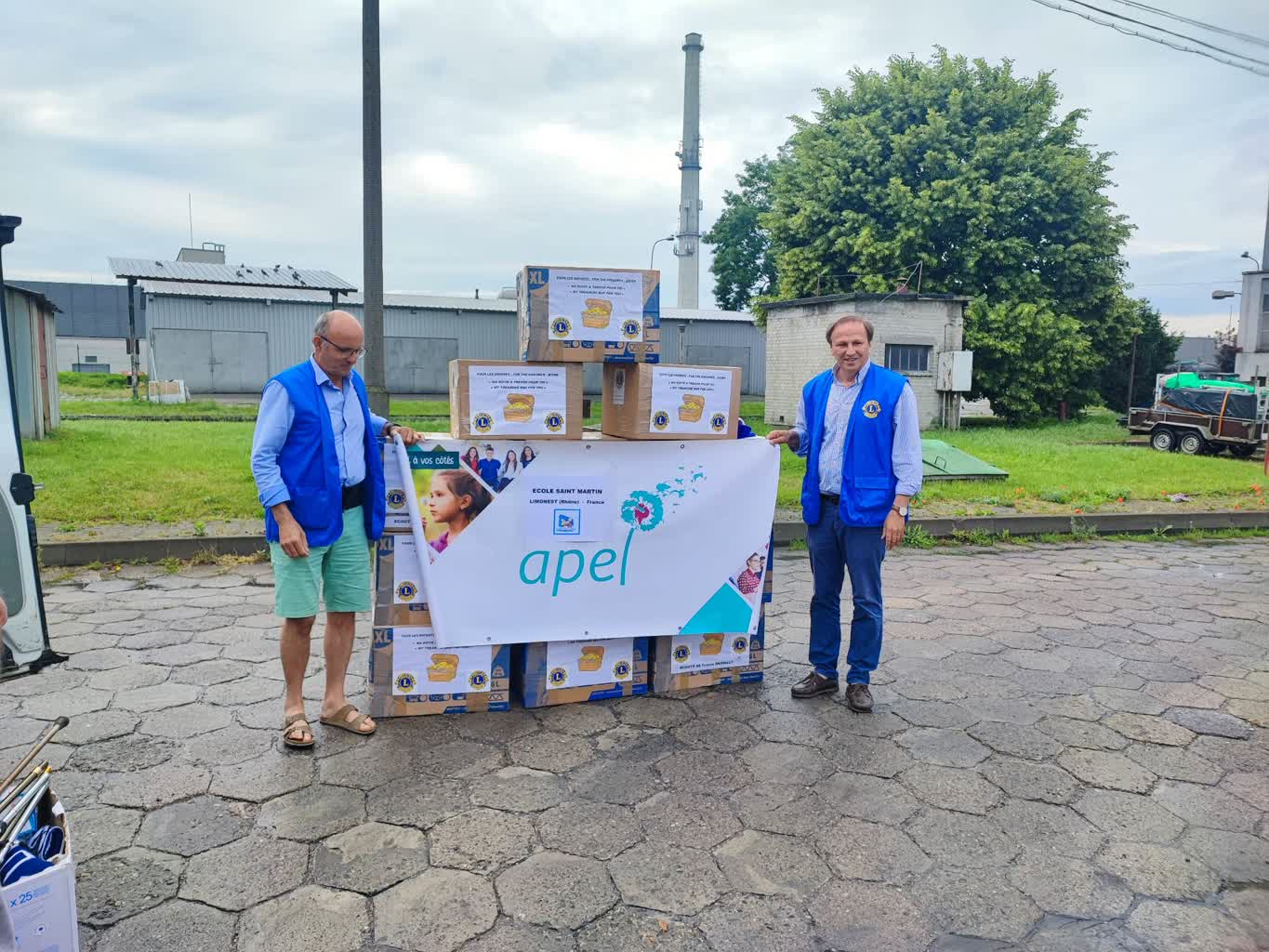 Pomoc humanitarna dla Ukrainy. Z Zamościa wyruszył konwój 2 353141357_652348059668374_3759343492703322041_n.jpg