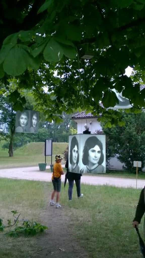 Sztuka zawitała do bialskiego parku 3 354720395_1032965584360708_6484216720227963721_n.jpg