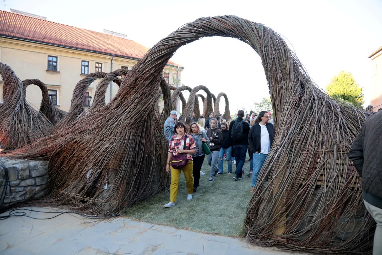 Mieszkańcy Lublina „łączą kropki”. Tłumy na Nocy Kultury 2 pm_NOCKULTURY-030623-015.jpg