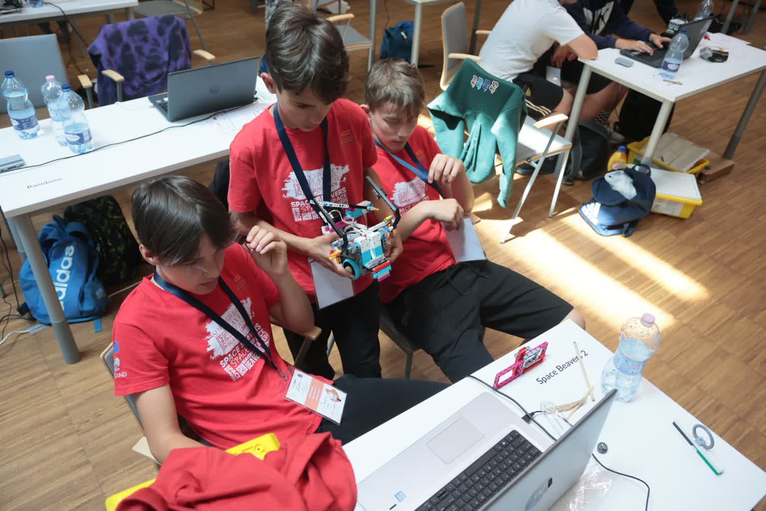 Eksperci od robotów! Sukces młodych drużyn z regionu 3 pm_WRO2023-080623-016.jpg