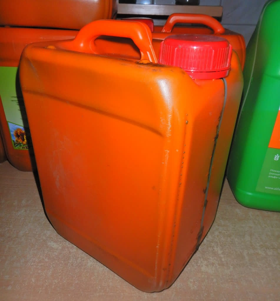 To duże zagrożenie. Rośnie rynek nielegalnych pestycydów 2 20230719-pestycydy (4).JPG