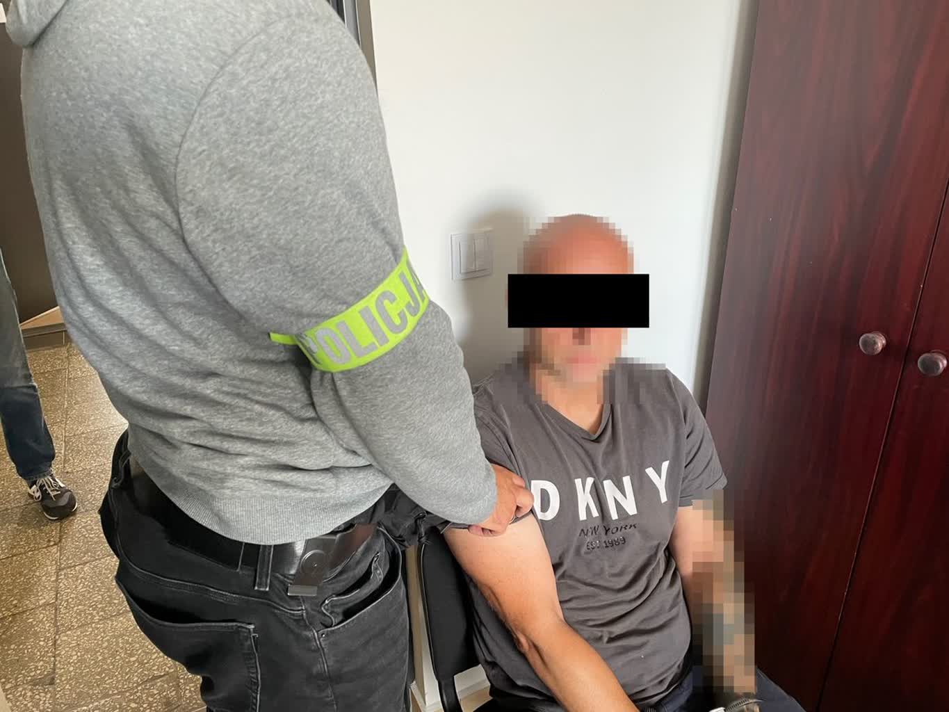 Oszukali klientów biura podróży na ponad 800 tys. zł. Rodzeństwo oszustów z zarzutami 2 350-225583_g.jpg