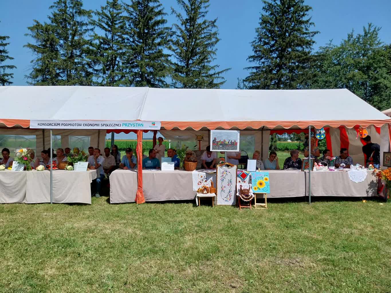 Pomagają bezrobotnym i zagrożonym wykluczeniem. Świętują jubileusz 2 358024827_1406249139918105_8951214190409955886_n.jpg