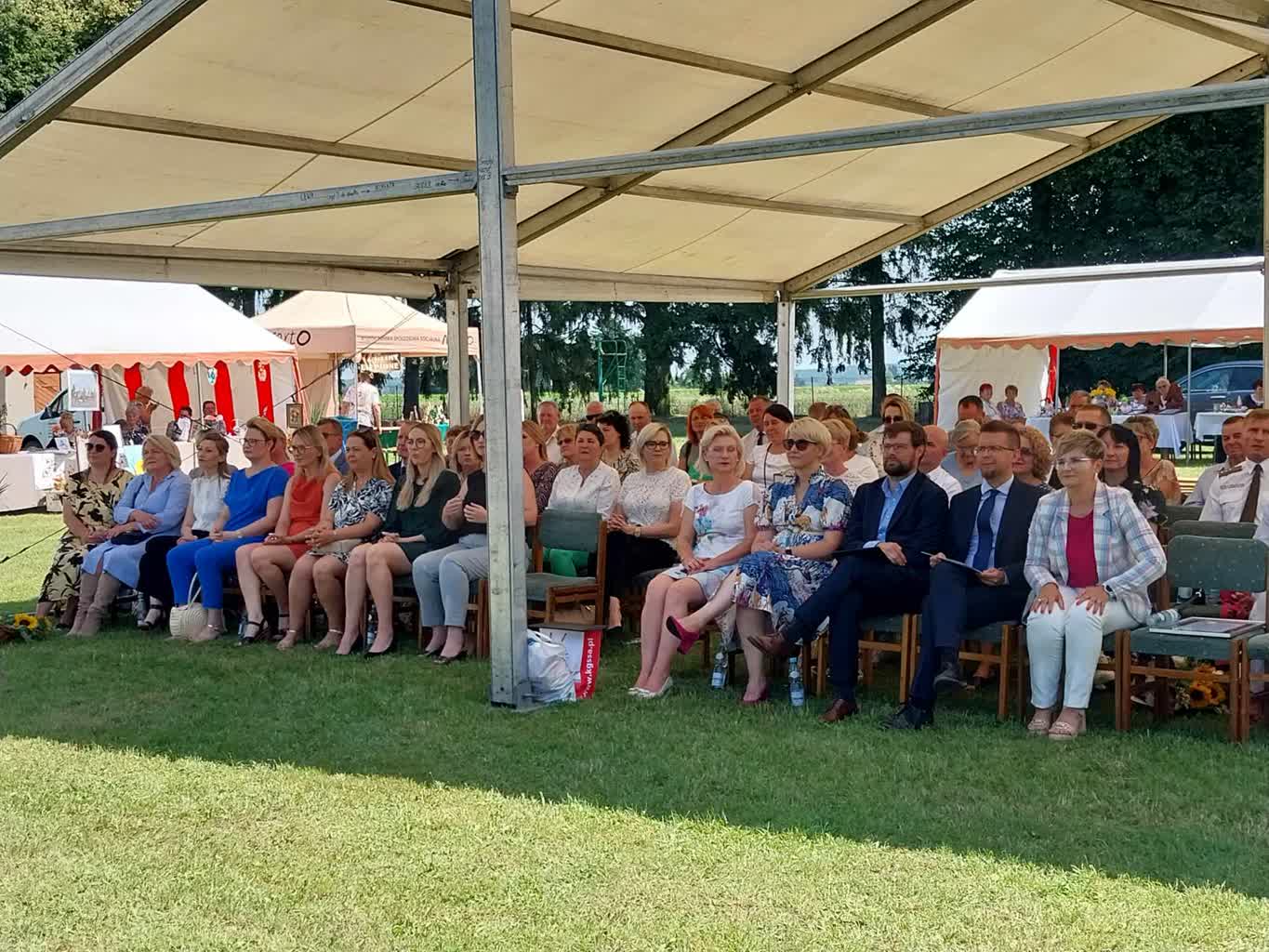 Pomagają bezrobotnym i zagrożonym wykluczeniem. Świętują jubileusz 3 358071626_961460301630068_2397512871249848794_n.jpg