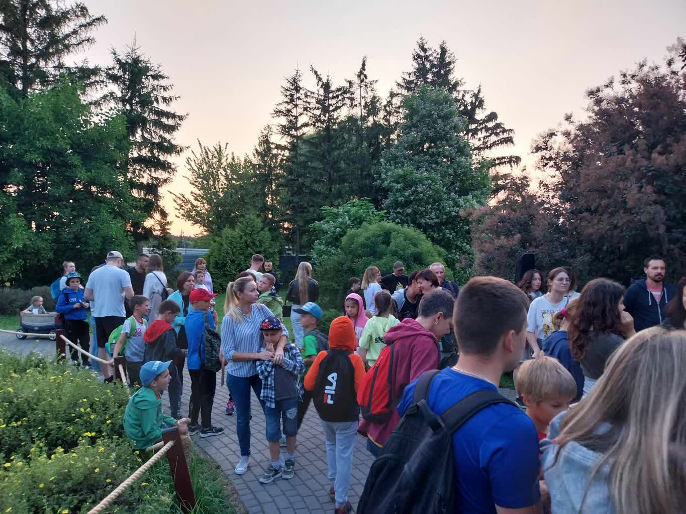 Nocne spotkanie ze zwierzętami w zamojskim zoo 3 361260654_260899893242479_4662516059208311133_n.jpg