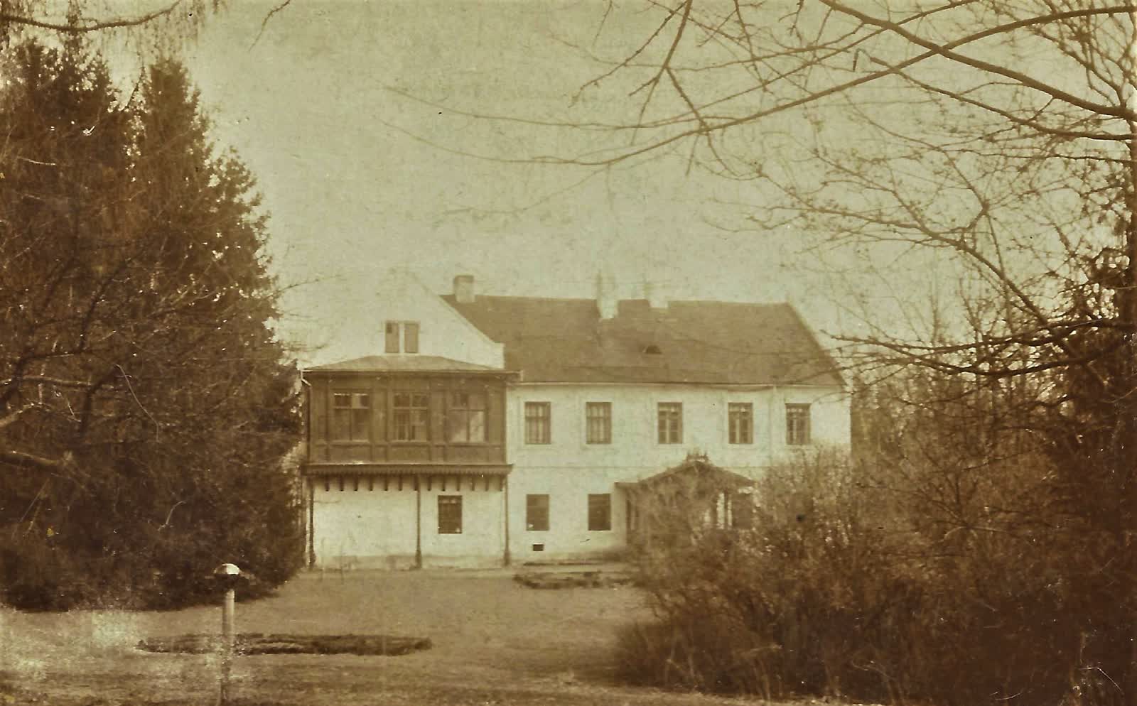 19.06.2023 Monika Malec "Archiwum Łosiów" 8 7 Domazyr dwor Losiow.jpg