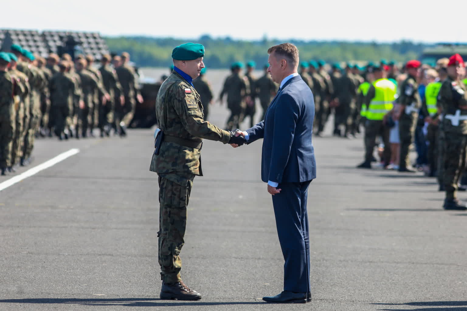Mariusz Błaszczak w Białej Podlaskiej: Konsekwentnie wzmacniamy Wojsko Polskie 3 mid-23707043.jpg