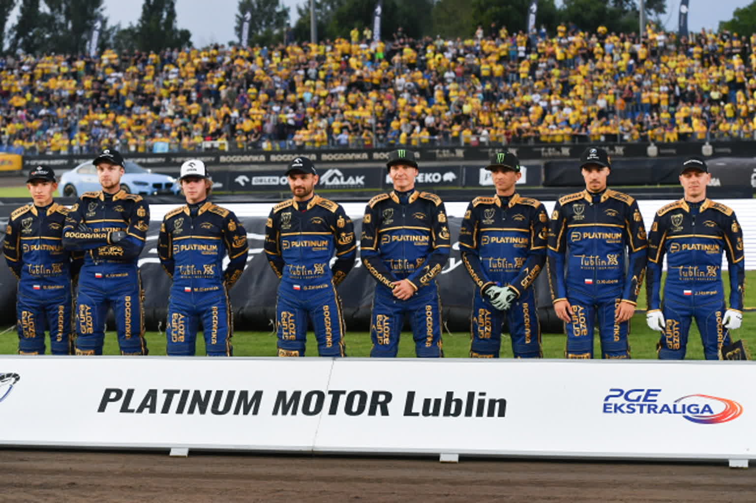 Żużlowcy Motoru po zwycięstwie ze Stalą Gorzów 2 net-23630768.jpg