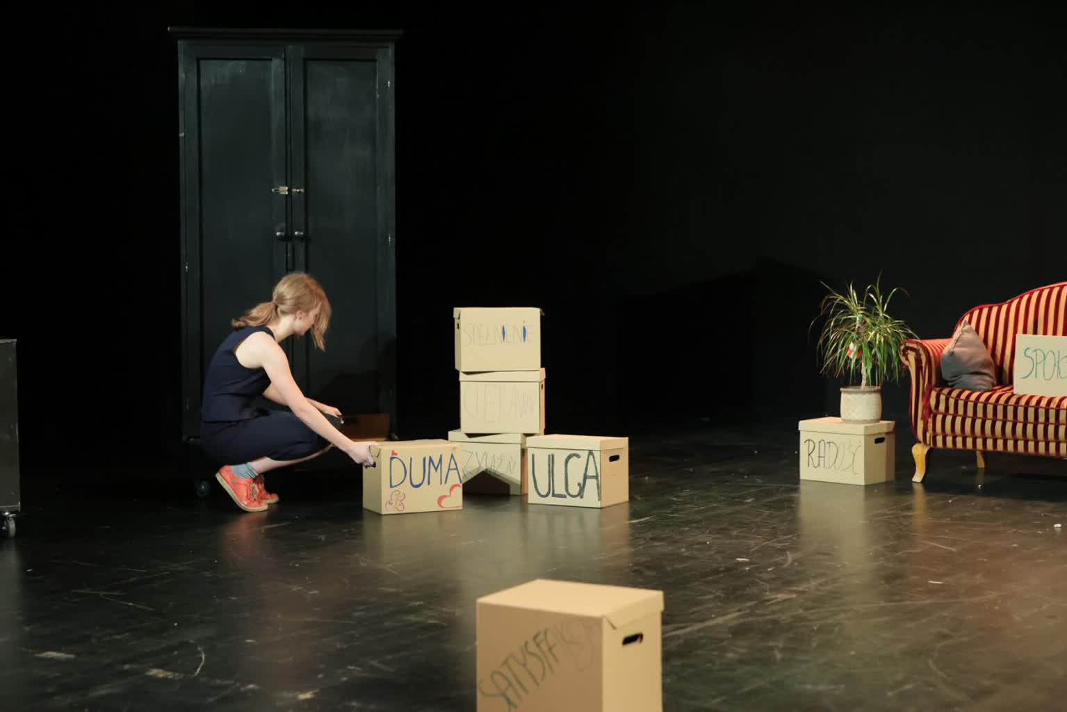 Wokół tematu strachu. Młodzież na scenie Teatru Andersena 3 pm_STRASZY-050723-008.jpg