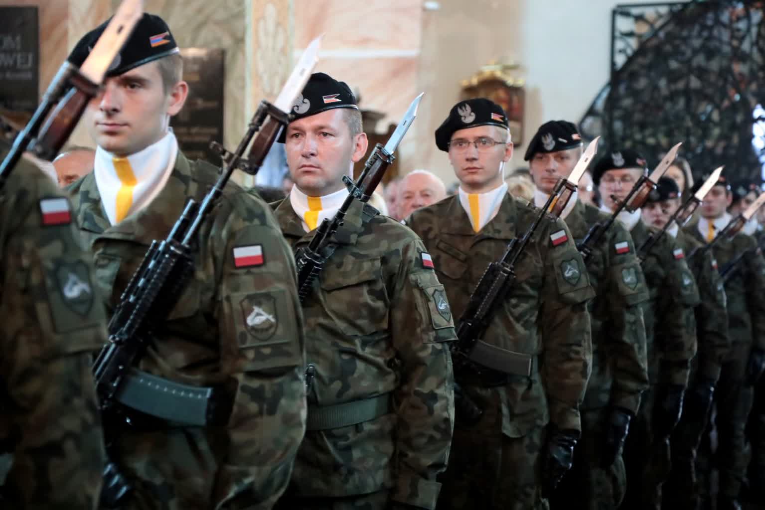 Kraśnik świętuje 103. rocznicę powstania 24. Pułku Ułanów 3 pm_UROCZYSTOSCI-020723-065.jpg