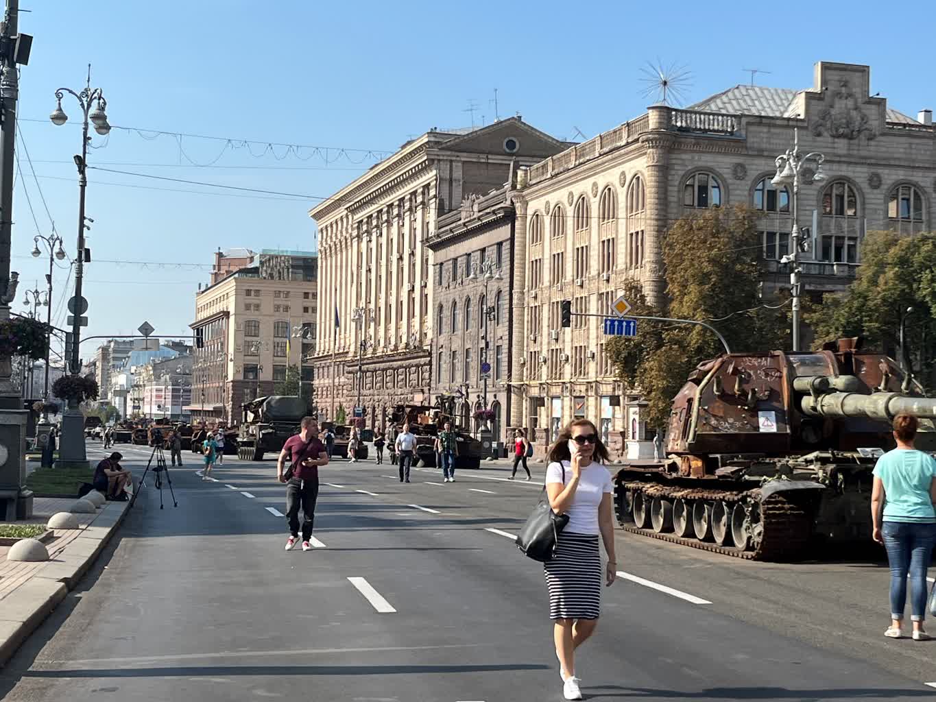 Ukraina świętuje Dzień Niepodległości. Zniszczony rosyjski sprzęt w centrum Kijowa 4 06.jpeg