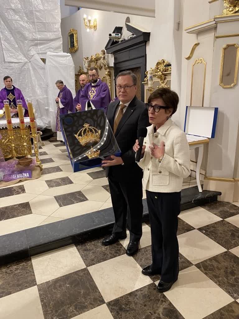 Huczne obchody 300-lecia koronacji obrazu Matki Bożej Kodeńskiej 4 332894727_678749680604639_329461905574507259_n.jpg