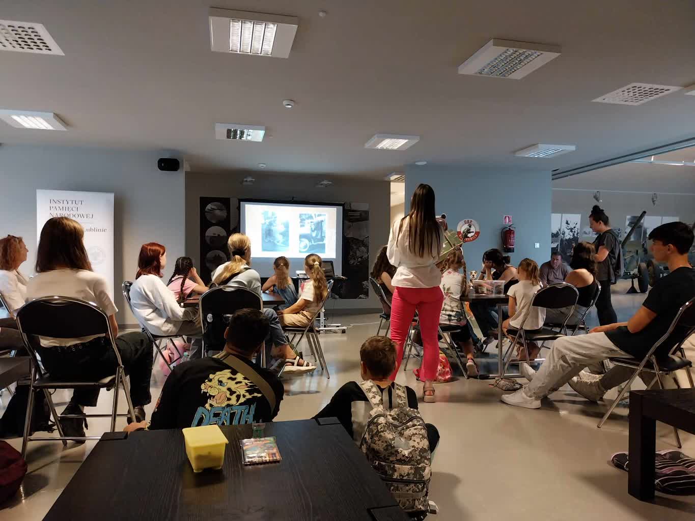 Zwierzęca brygada na wojennej ścieżce. Warsztaty w Muzeum Zamojskim 2 363861641_633886712173642_1070509782209089133_n.jpg