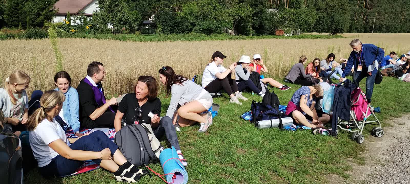 Pielgrzymi idą do Częstochowy. Wciąż można do nich dołączyć 2 365228143_605239635094285_2560700231381965904_n.jpg