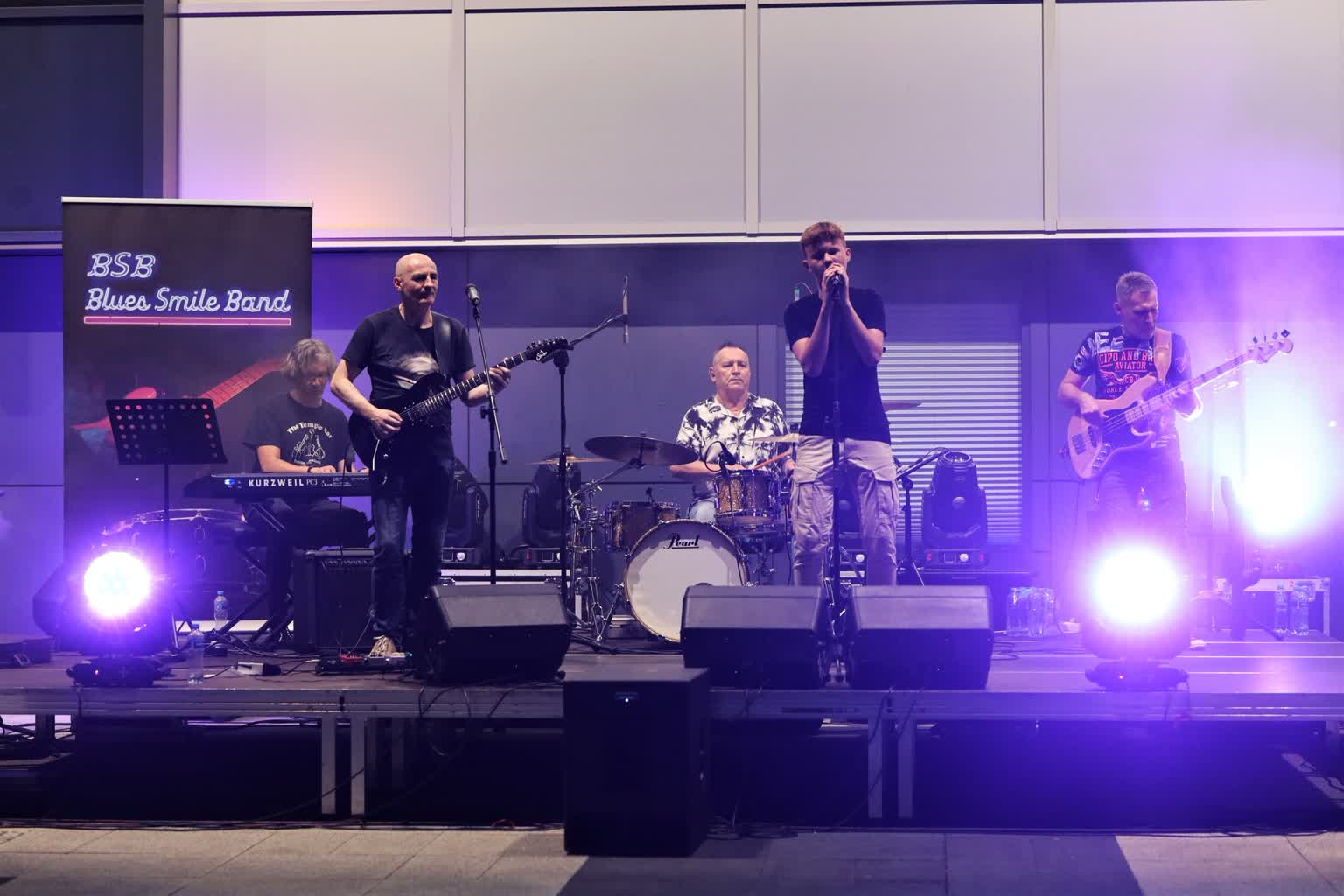 "Z lepszymi łatwiej się gra". Tajniki bluesa pod okiem wybitnych muzyków 2 366708270_700223718788142_7018195950922073537_n.jpg