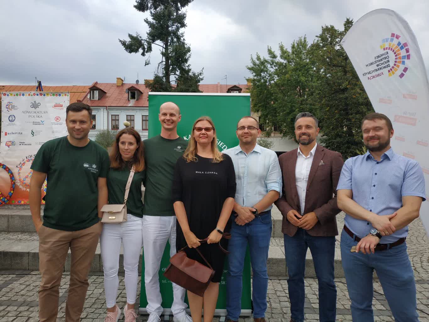 "Każdy głos się liczy". Tour de Konstytucja w Białej Podlaskiej 2 370084521_625286056414946_8517534127071619564_n.jpg