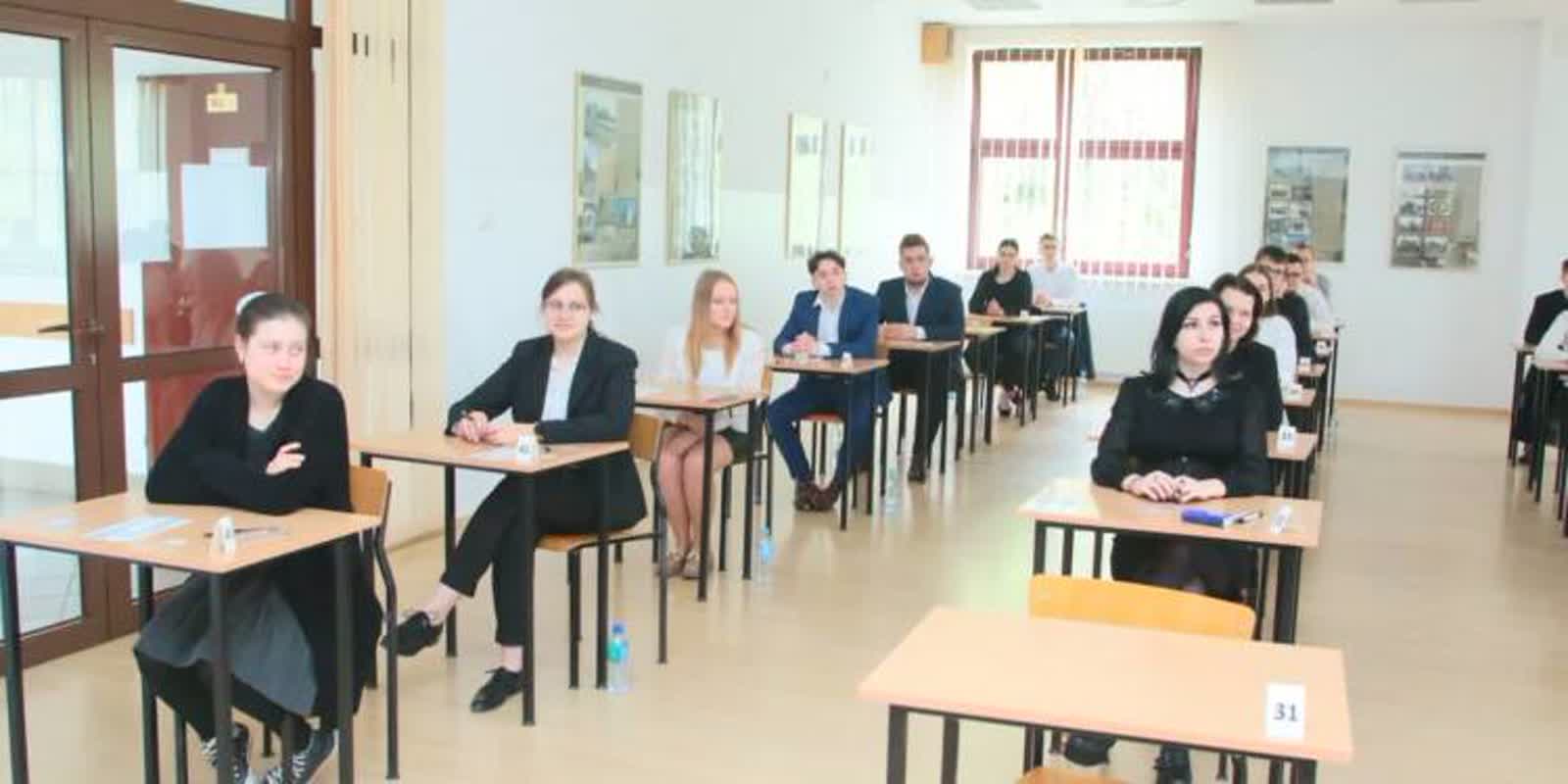 CKE podała harmonogram przyszłorocznych matur 2 matury_-040522-024-2022-05-04-091803-2022-05-06-114437-2022-12-14-104253-2023-02-06-090839-750x375.jpg