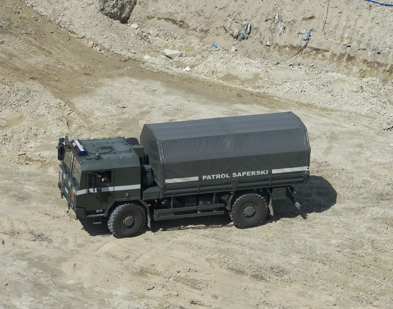 "Najważniejsze jest doświadczenie i rozsądek". Saperzy zneutralizowali niewybuch z placu budowy 6 P8110518.jpeg