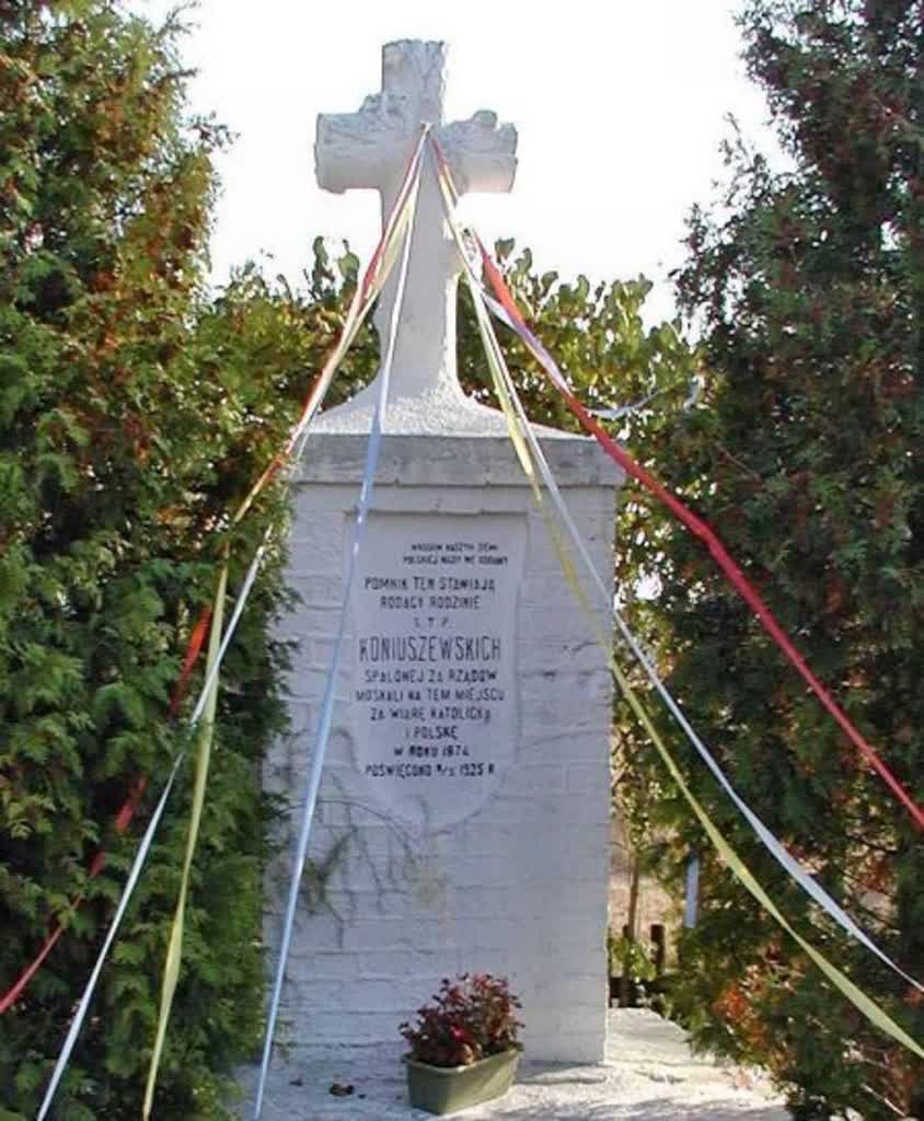 Oddali życie w obronie wiary. Mieszkańcy upamiętnili rodzinę Koniuszewskich 2 Pomnik_koniuszewskich.jpeg