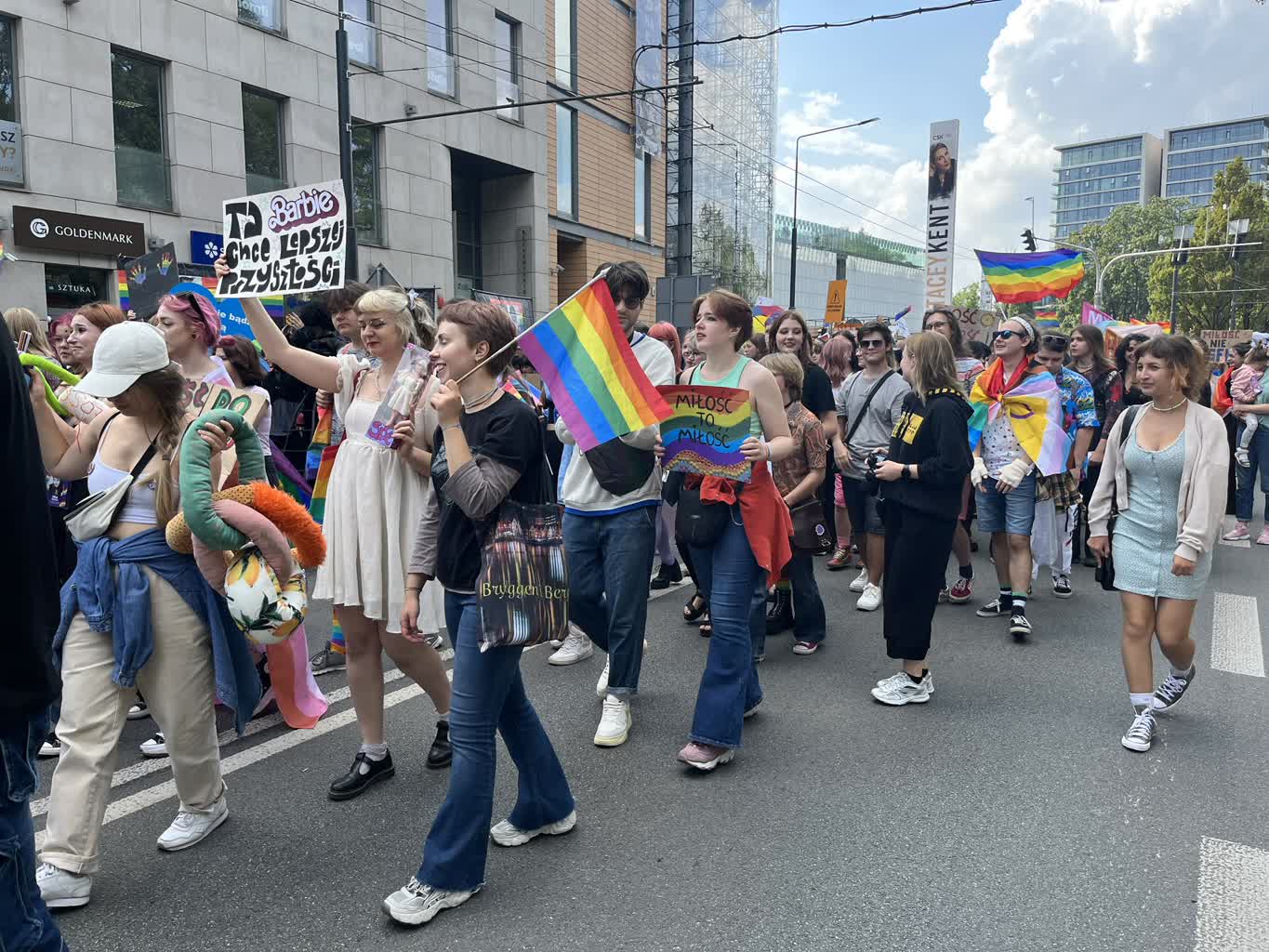 Rozpoczął się Marsz Równości w Lublinie 2 372783531_312945954652487_8160666529771362984_n.jpg